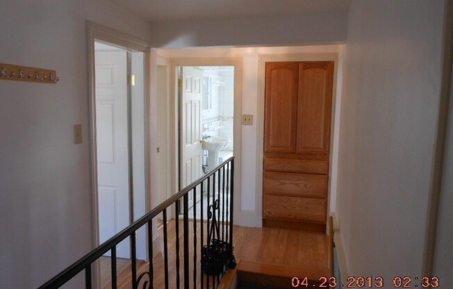 2 beds, 1 bath, 1,000 sqft, $2,200, Unit B