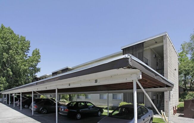 2 beds, 1 bath, 700 sqft, $1,199, Unit 22