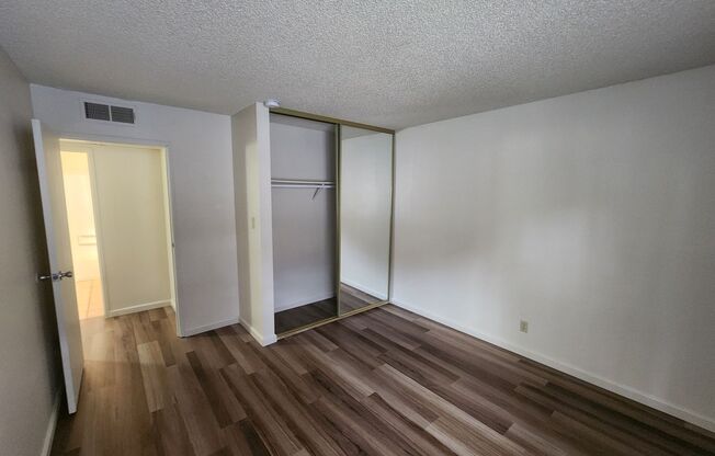 2 beds, 1 bath, $1,575