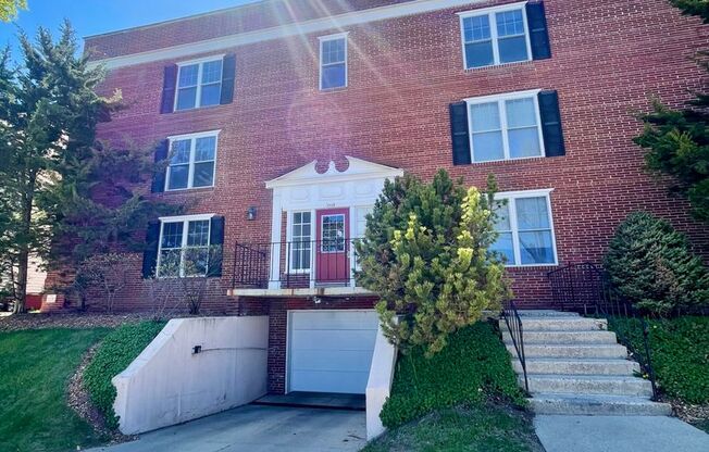 2443 N Murray
