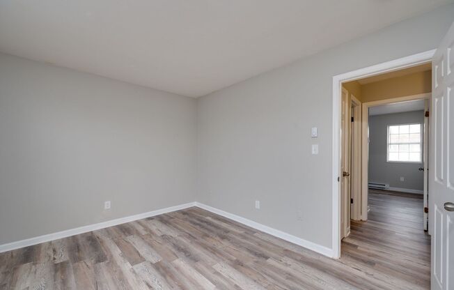 2 beds, 1 bath, 850 sqft, $1,295, Unit Unit 88