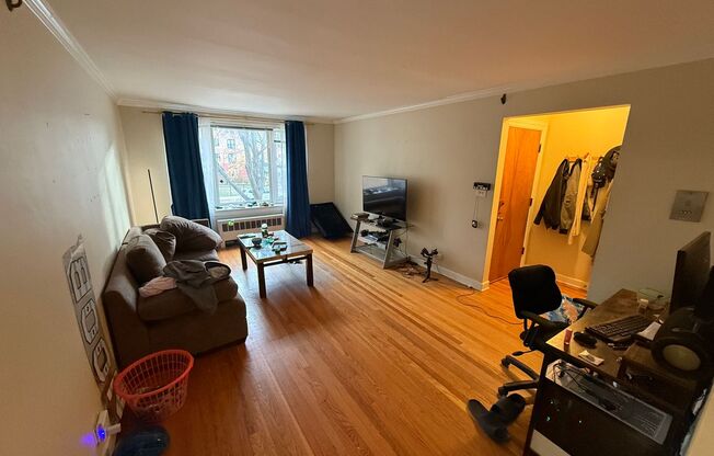 1 bed, 1 bath, $1,275, Unit 2954-1E