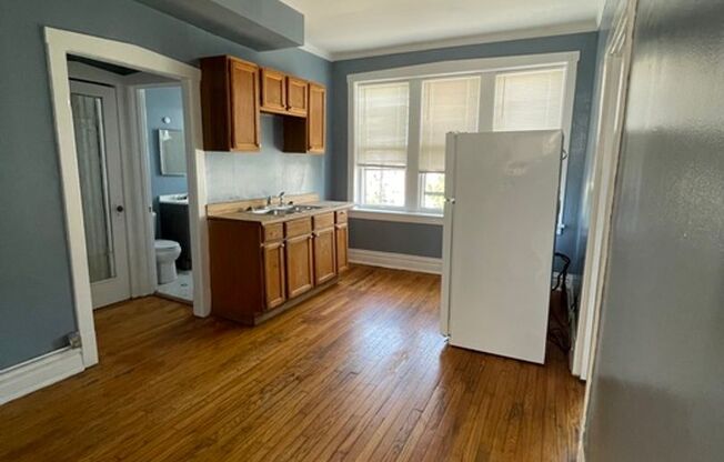 1 bed, 1 bath, 650 sqft, $950, Unit 1156 D-3