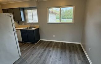 2 beds, 1 bath, $925, Unit 6625 Fairfield