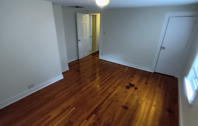 4 PARK ST