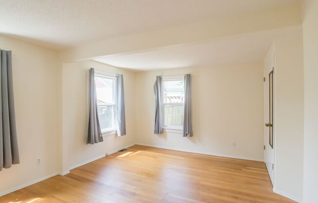 2 beds, 1 bath, $3,695