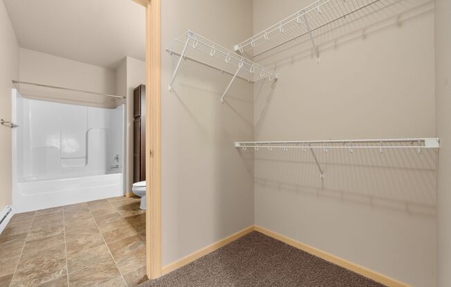 1 bed, 1 bath, 663 sqft, $1,135, Unit 3207-I