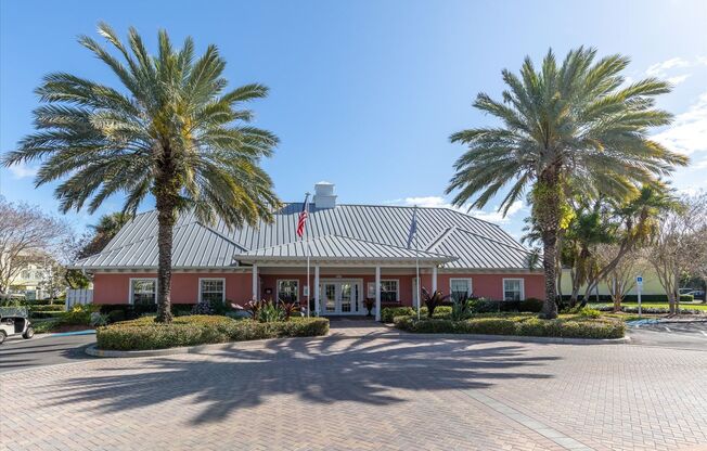 2 beds, 1 bath, $2,100