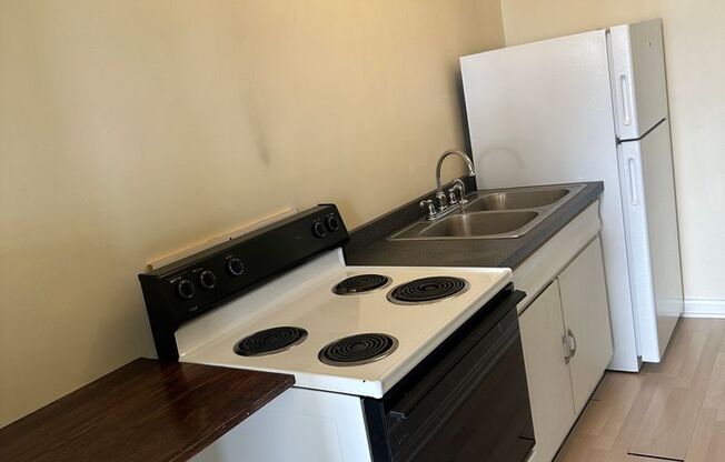 Studio, 1 bath, 600 sqft, $765, Unit 603