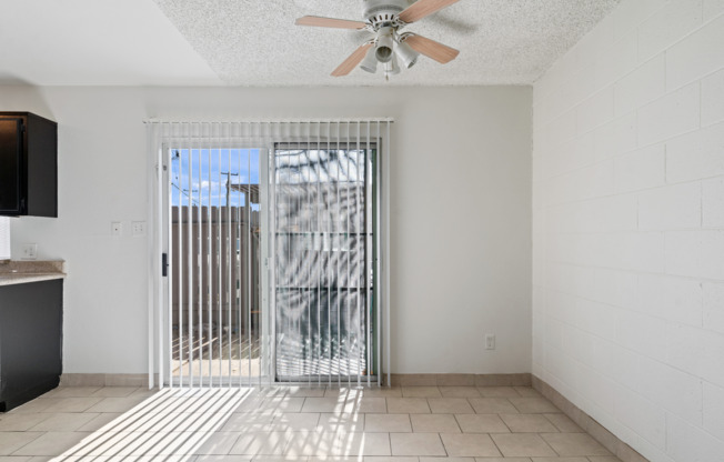 Thunderbird Apartments Patio
