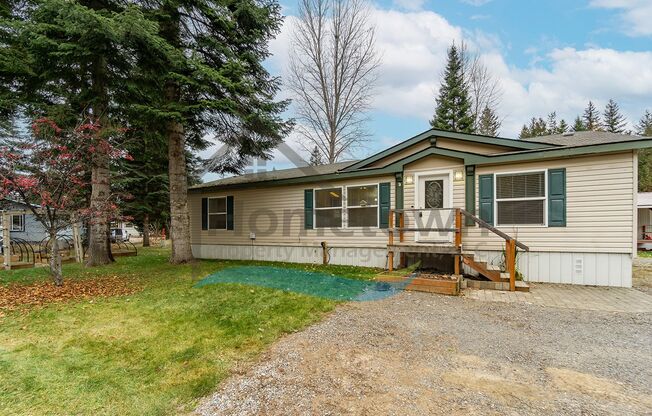 3 Bedroom 2 Bathroom Home with Off-Street Parking Available in Sagle, Idaho!