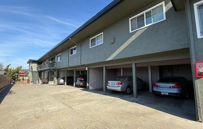 2 beds, 1 bath, $2,100, Unit 2424 94th Ave - Apt 1