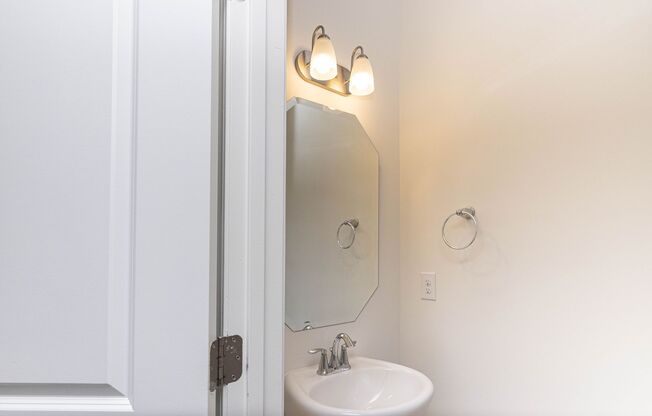 3 Bedroom Townhome Bonterra Village AVAILABLE AUGUST 2025
