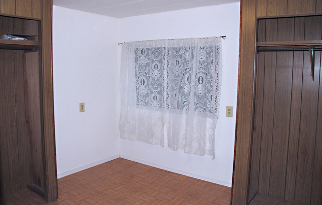 2 beds, 1 bath, $1,350