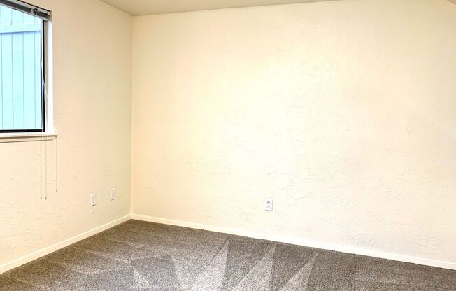 2 beds, 1 bath, 820 sqft, $1,550, Unit 1522D