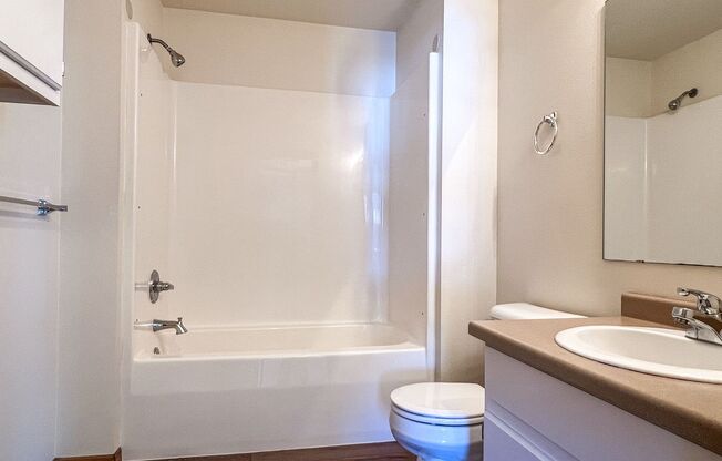 1 bed, 1 bath, 518 sqft, $875, Unit WE 1000-20