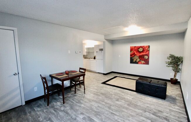 1222 Elm Ave