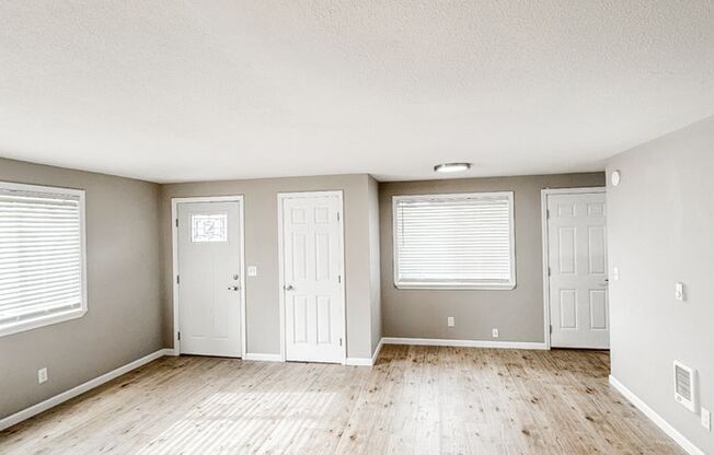 2 beds, 1 bath, 1,000 sqft, $1,650, Unit PDRey563