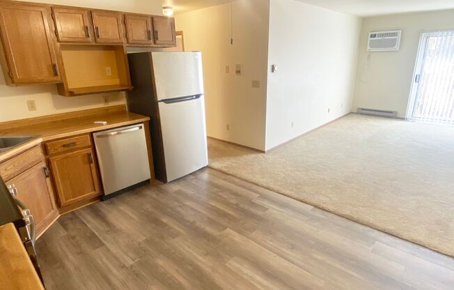 2 beds, 1.5 baths, 952 sqft, $950, Unit Apt 206