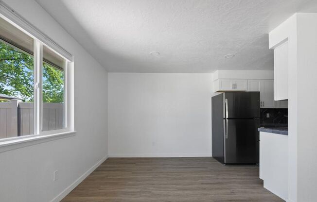 Completely Remodeled 3 Bedroom/1 Bathroom Duplex - Pet Friendly!!