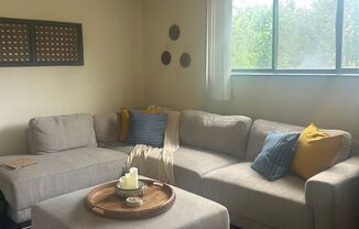 Great one bedroom on lower level!