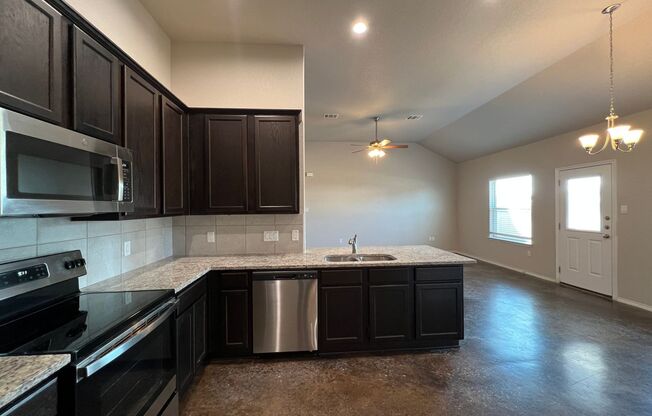 3 beds, 2 baths, $1,295, Unit 1131 Stanley Way