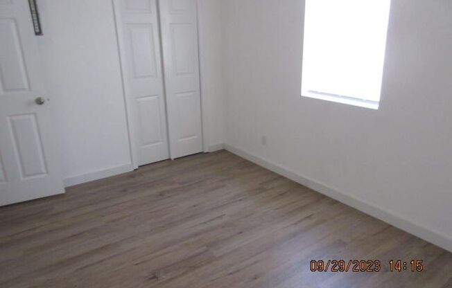 2 beds, 1 bath, $1,100