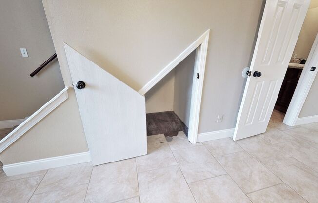 2 beds, 1.5 baths, 1,250 sqft, $1,325, Unit 4185