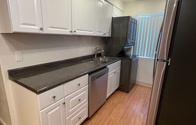 1 bed, 1 bath, 592 sqft, $1,075, Unit 97