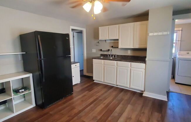 2 beds, 1 bath, 1,116 sqft, $1,150, Unit 310 Western