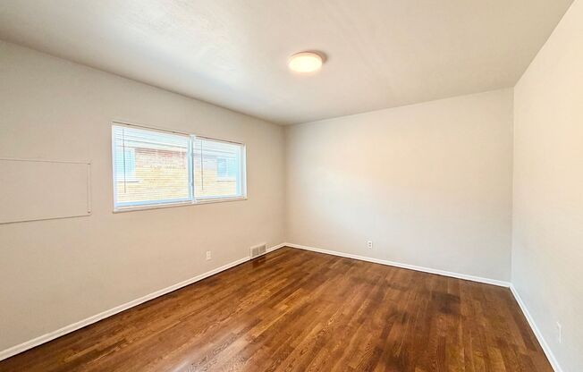 1 bed, 1 bath, 650 sqft, $925, Unit 2827-E
