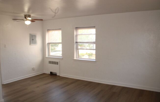 1 bed, 1 bath, 750 sqft, $1,375, Unit A-14