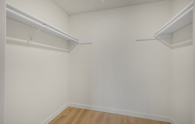 2 beds, 1 bath, 950 sqft, $1,895, Unit 408
