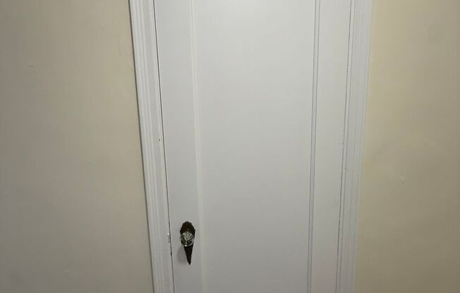 1 bed, 1 bath, 768 sqft, $1,450, Unit Royal York 312