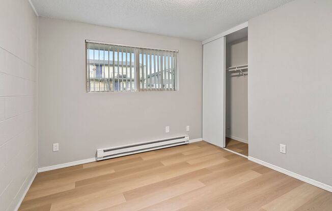 3 beds, 1 bath, 864 sqft, $1,895, Unit 16