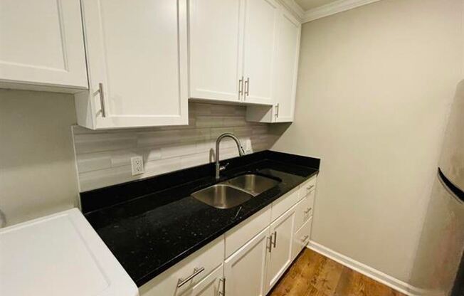 909 East Davie Street - 7