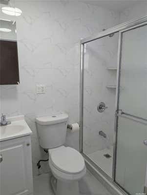 3 beds, 2 baths, $3,800, Unit 2ND FL