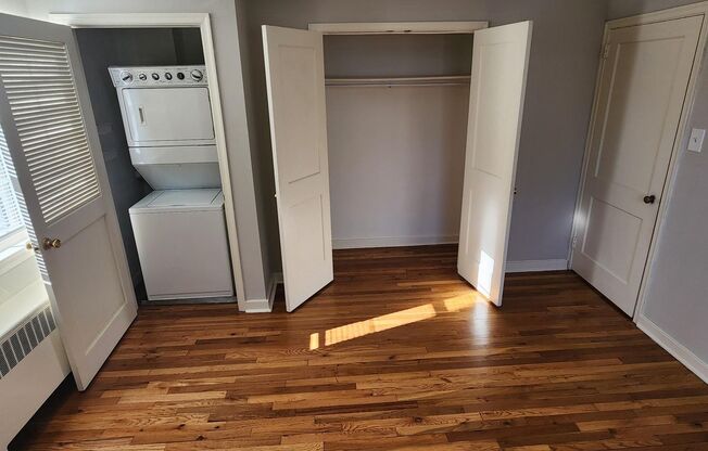 2 beds, 1 bath, 897 sqft, $2,275, Unit F-05