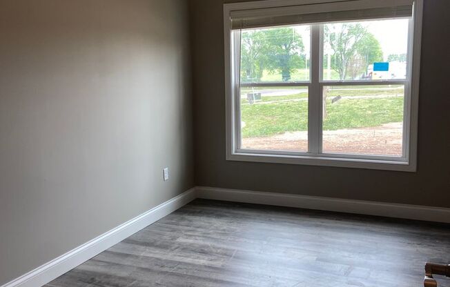 1 bed, 1 bath, 695 sqft, $715, Unit 123