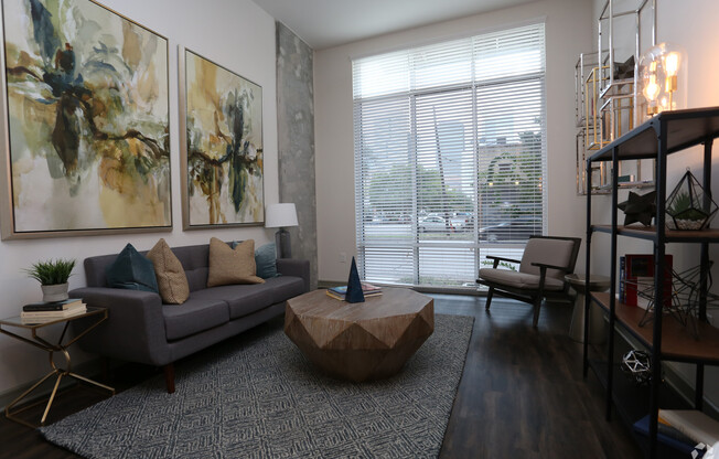 2222 AUSTIN ST