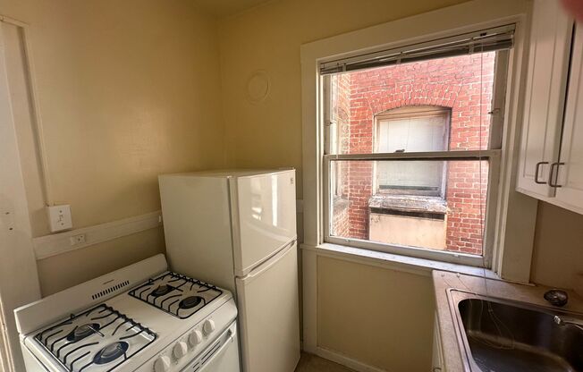 025 (550 Leavenworth)