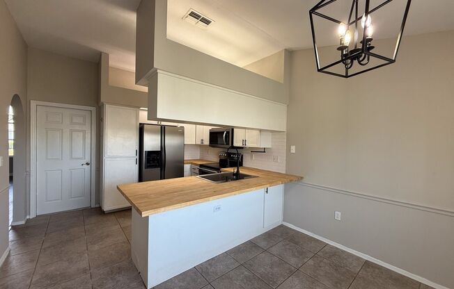 4217 AVANTI CIR