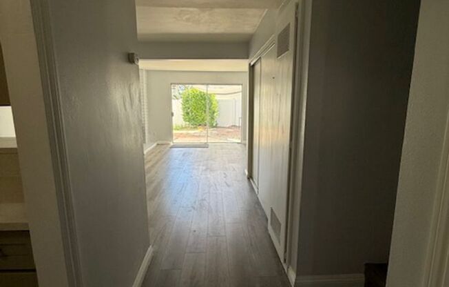 Remodeled Condo in Tustin
