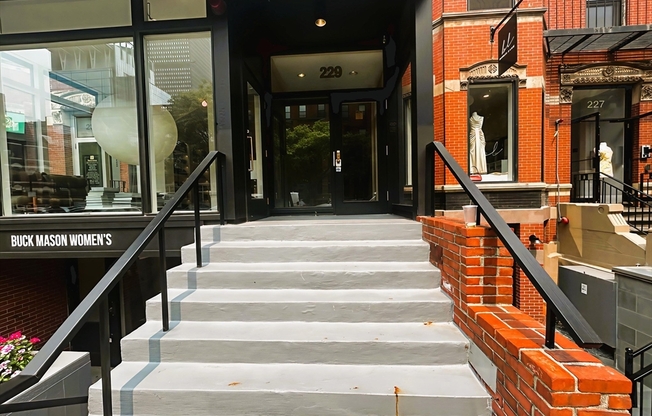 229 NEWBURY ST