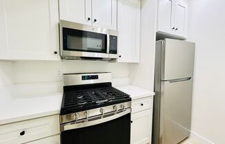 2 beds, 2 baths, $3,295, Unit 105