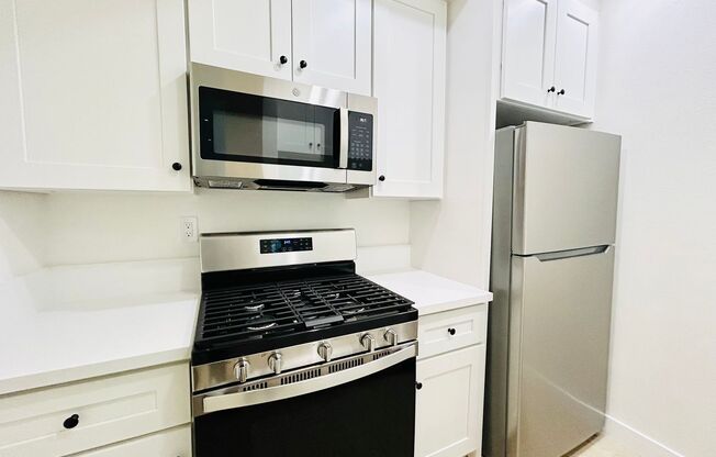 2 beds, 2 baths, $3,295, Unit 105