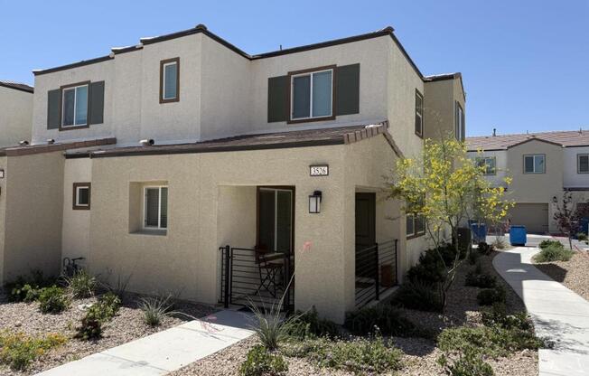 3526 GOLDEN CHARIOT AVE