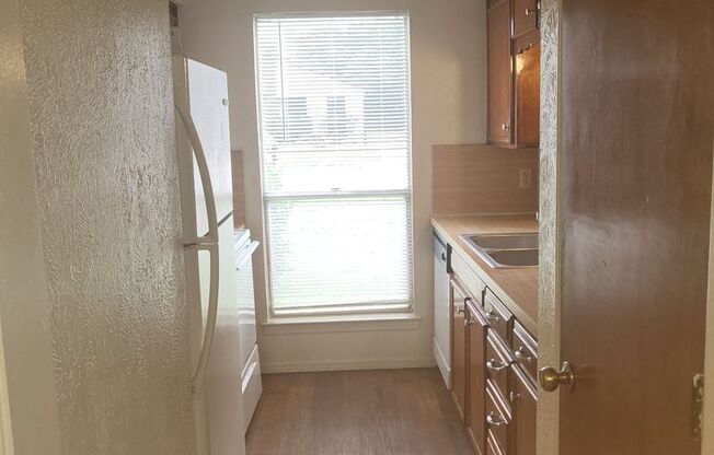2 beds, 1.5 baths, $1,350