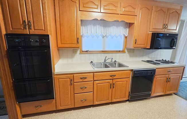 Charming 3-Bedroom Home on Spacious Land Just South of Ankeny