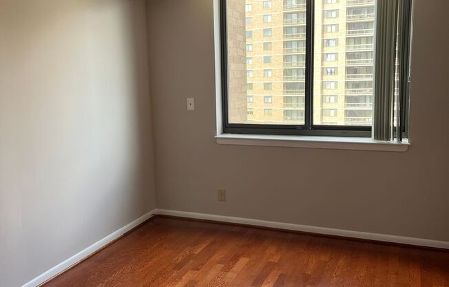 2 beds, 1.5 baths, $2,528